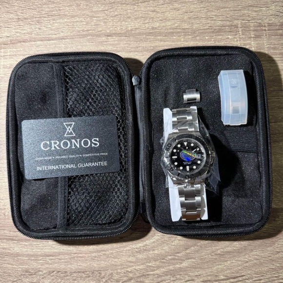 Cronos Yachtmaster - Picture 6 of 6